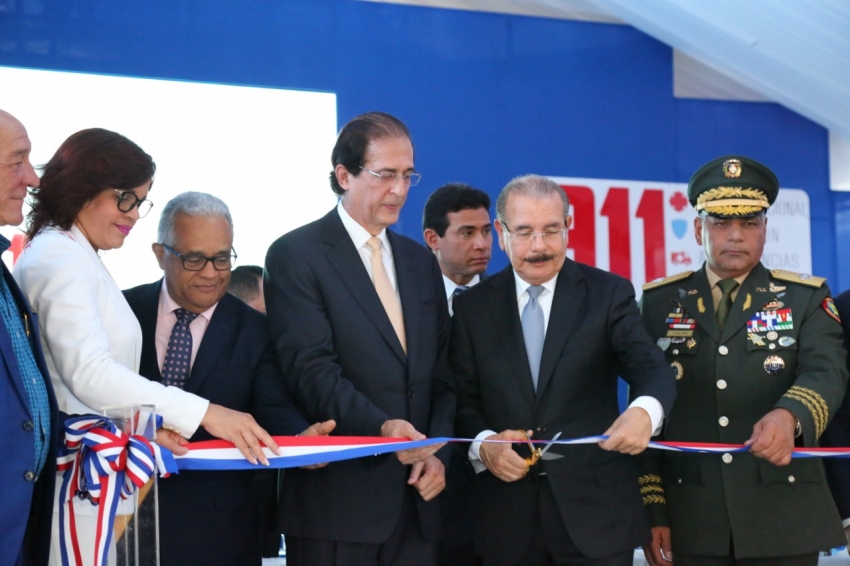 Presidente Medina deja en marcha el Sistema 9-1-1 en Azua con 660 nuevos colaboradores y 123 vehículos