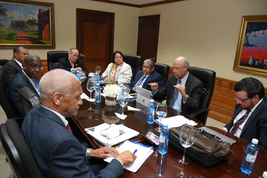 Comisión Bicameral escucha a universidades en torno a Proyecto de Ley de Cualificaciones de la República Dominicana